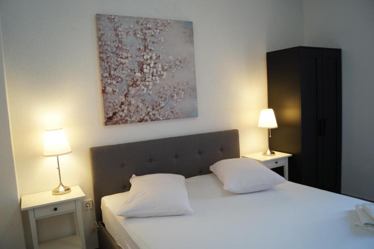 Apartments Mario With Private Parking Makarska Exterior photo